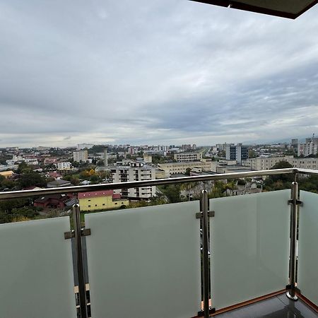 Nice Home For Your Family Яссы Экстерьер фото