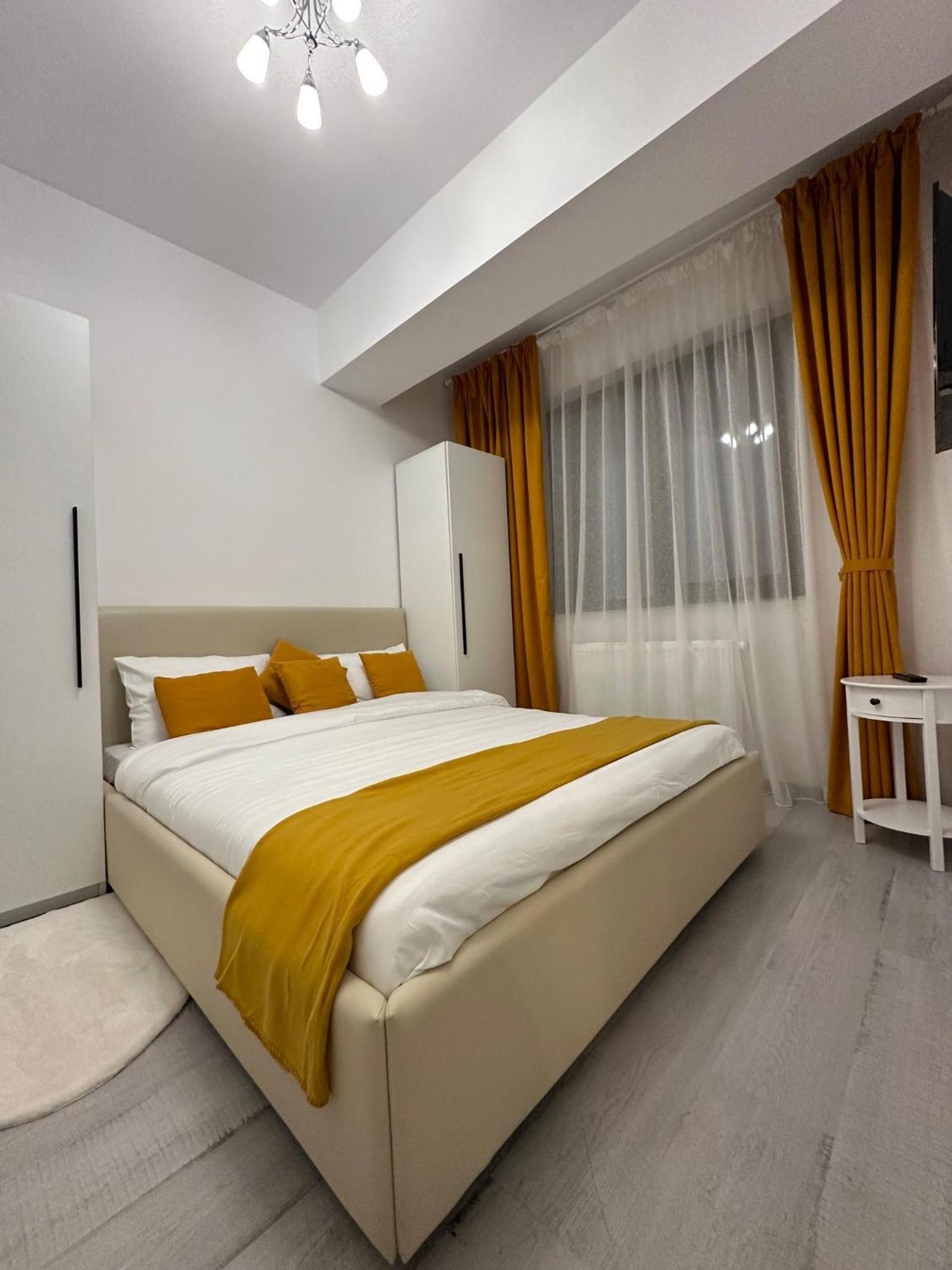 Nice Home For Your Family Яссы Экстерьер фото