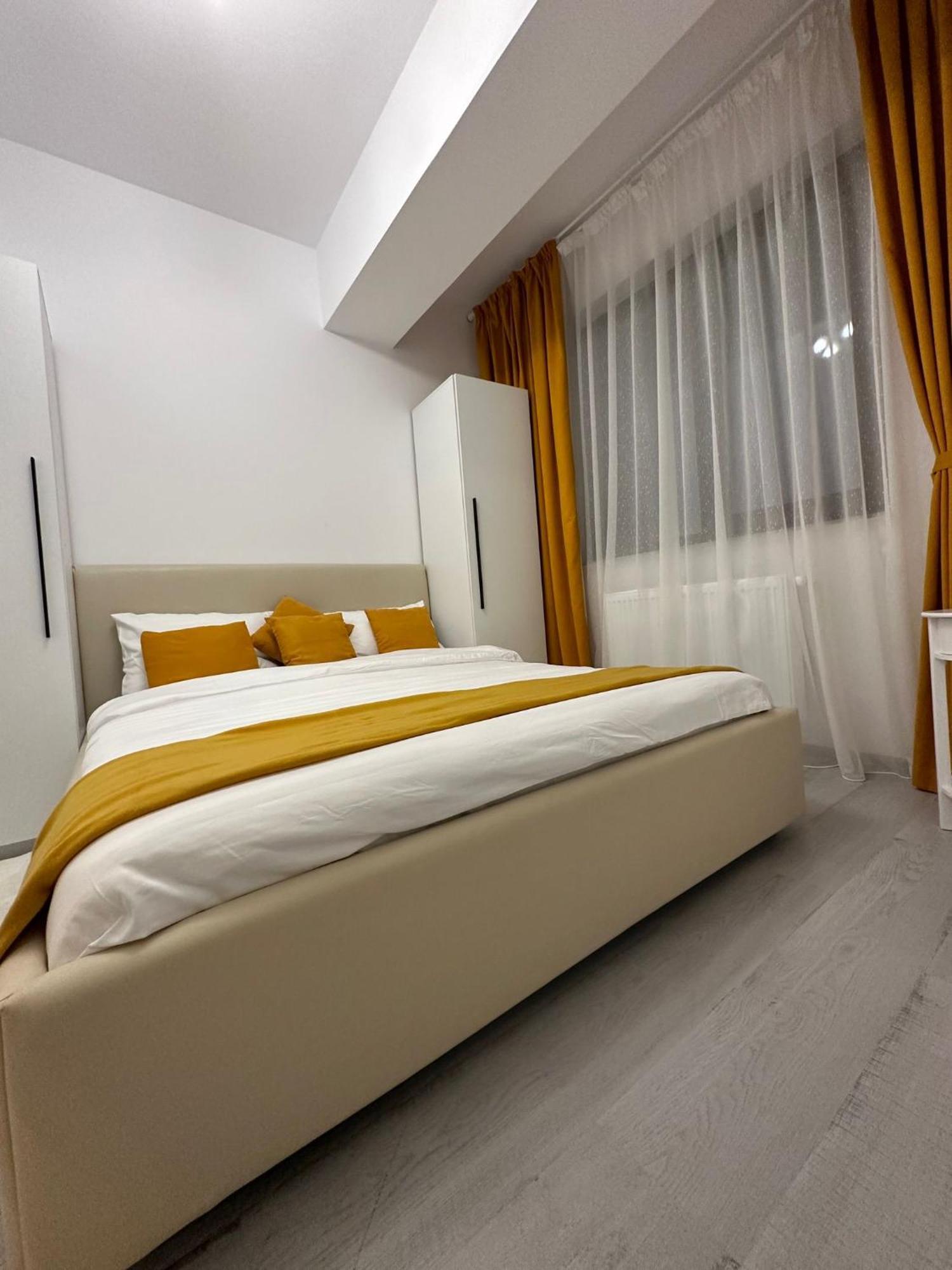Nice Home For Your Family Яссы Экстерьер фото
