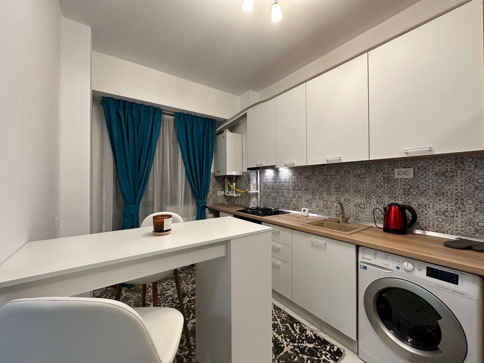 Nice Home For Your Family Яссы Экстерьер фото